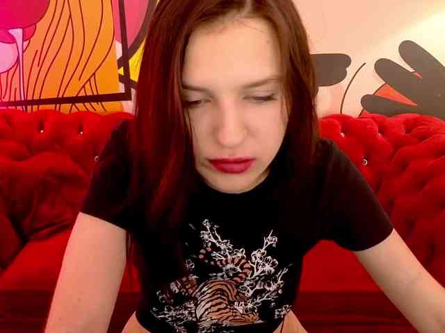 MilaniaCartie webcam