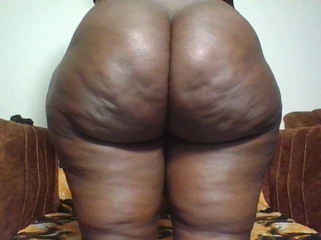 Thickbirdie05 live cam on BongaCams