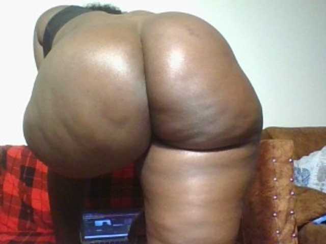 Thickbirdie05 live cam on BongaCams