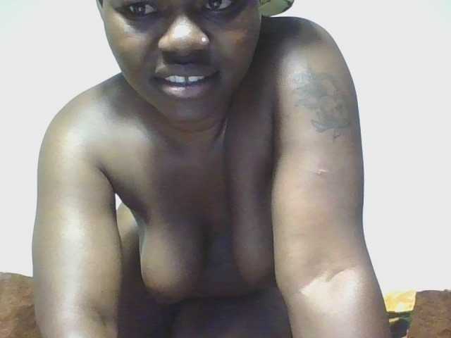 Thickbirdie05 live cam on BongaCams