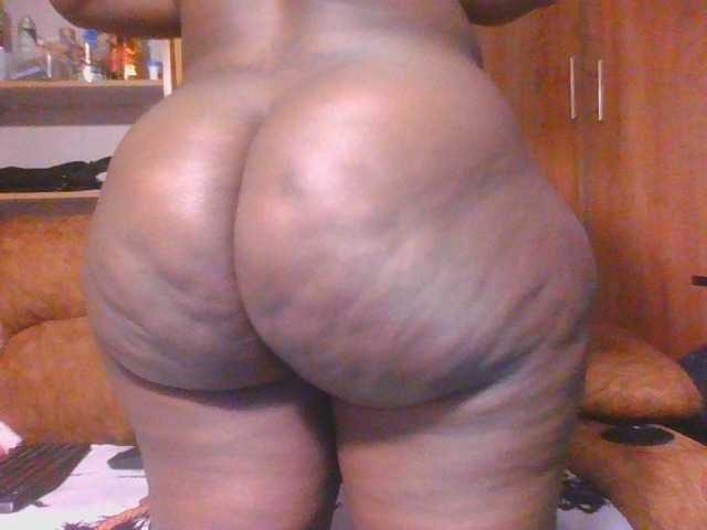 Thickbirdie05 live cam on BongaCams