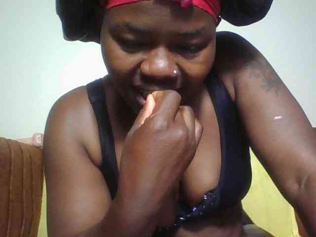 Thickbirdie05 webcam