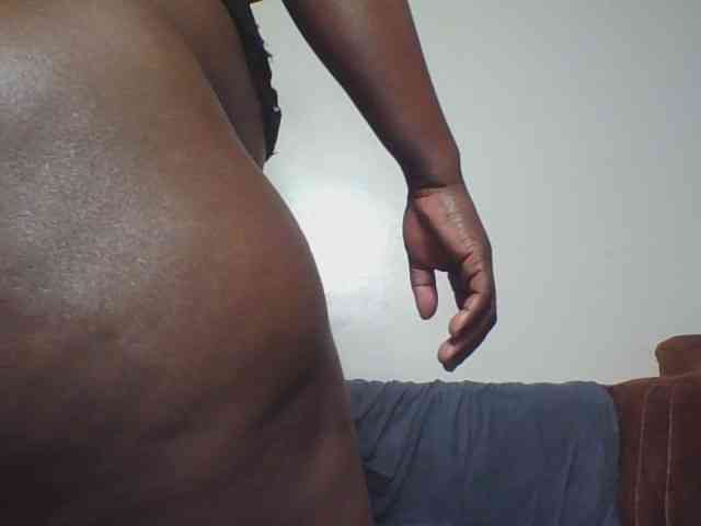 Thickbirdie05 webcam