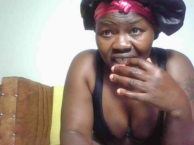 Thickbirdie05 webcam
