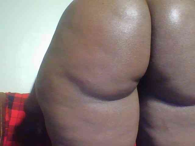 Thickbirdie05 webcam