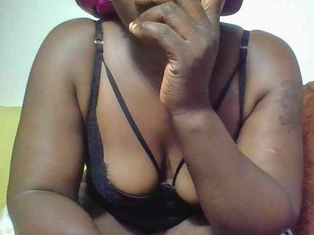 Thickbirdie05 webcam