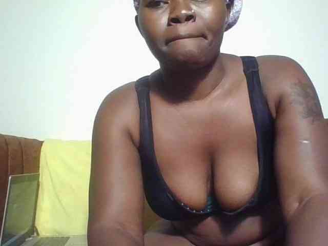 Thickbirdie05 webcam
