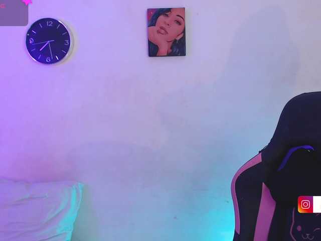alaiasweet live cam on BongaCams
