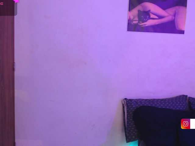 alaiasweet live cam on BongaCams