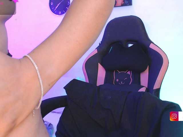 alaiasweet live webcam show