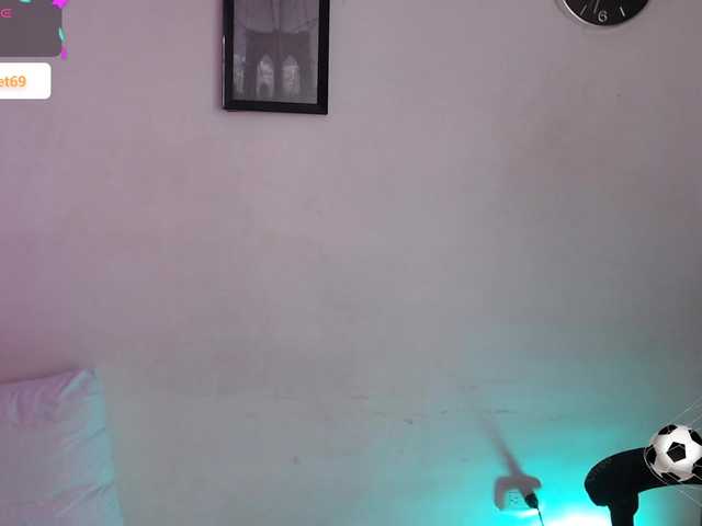 alaiasweet live cam on BongaCams