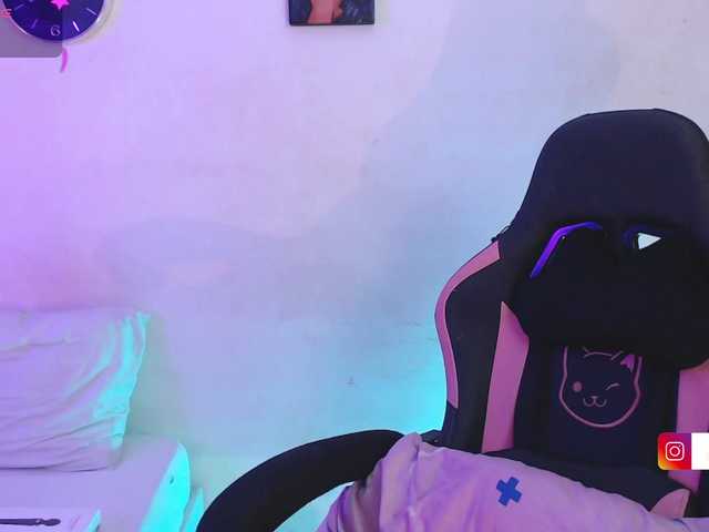 alaiasweet live cam on BongaCams