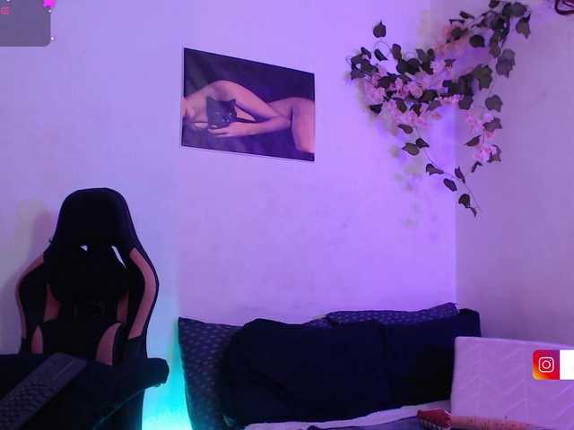 alaiasweet live cam on BongaCams