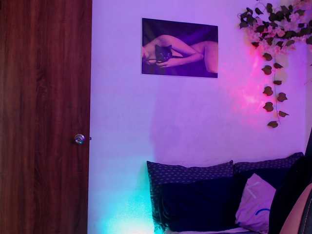 alaiasweet live cam on BongaCams