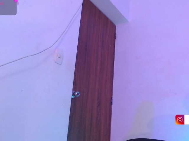 alaiasweet live cam on BongaCams