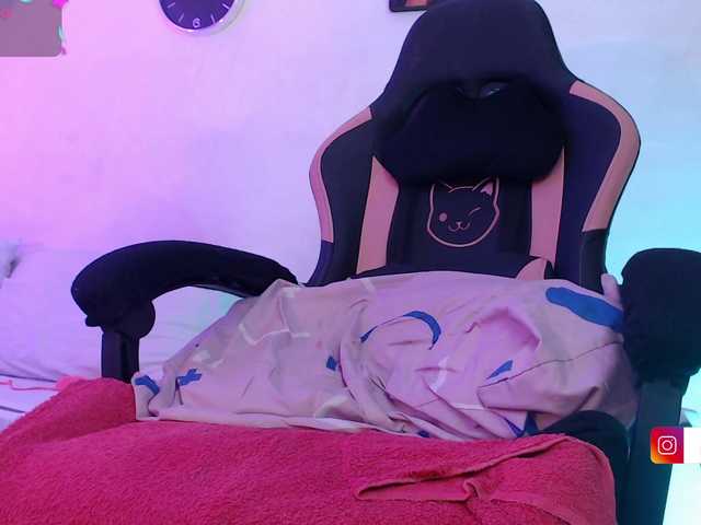 alaiasweet live cam on BongaCams