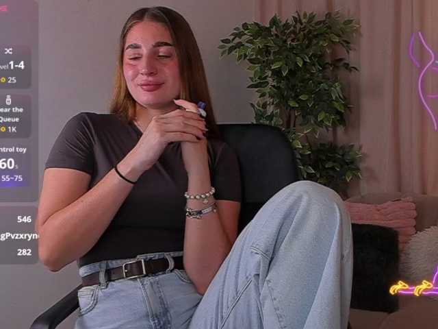 RinaKlark live cam on BongaCams