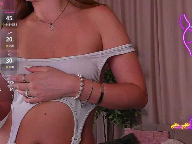 RinaKlark live cam on BongaCams