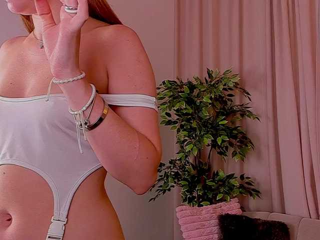 RinaKlark live cam on BongaCams