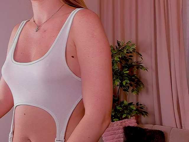 RinaKlark live cam on BongaCams