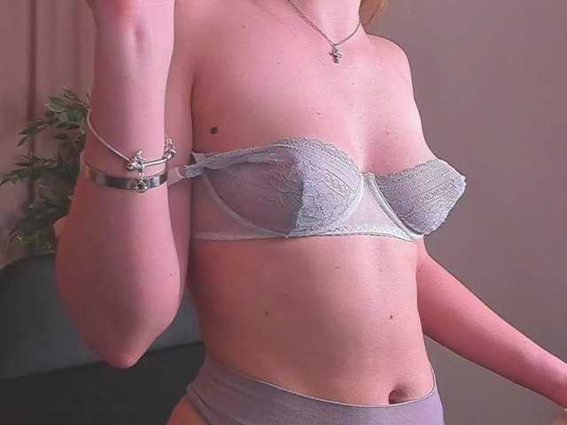 RinaKlark's BongaCams show and profile