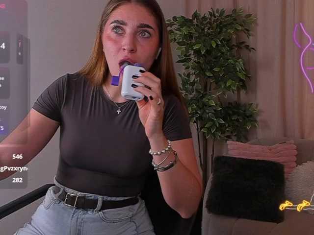 RinaKlark live cam on BongaCams