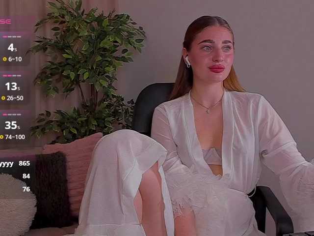 RinaKlark live cam on BongaCams