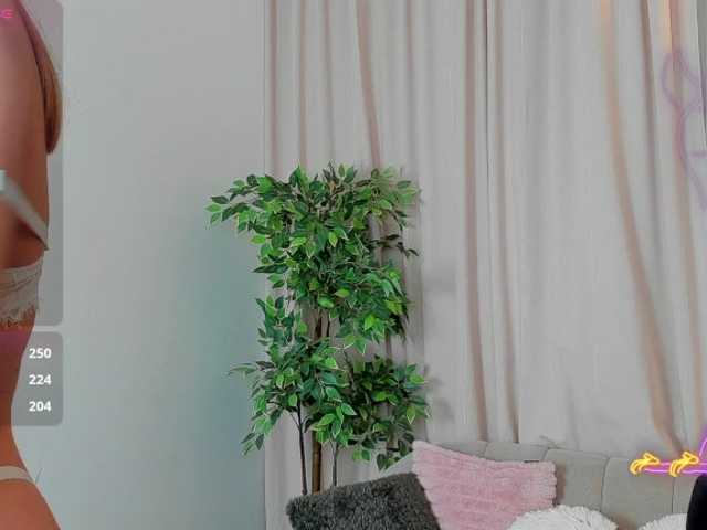 RinaKlark live cam on BongaCams