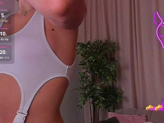 RinaKlark live cam on BongaCams