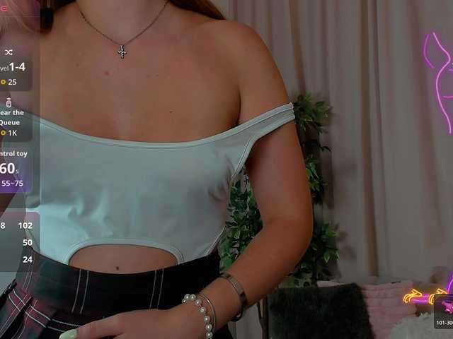 RinaKlark live cam on BongaCams