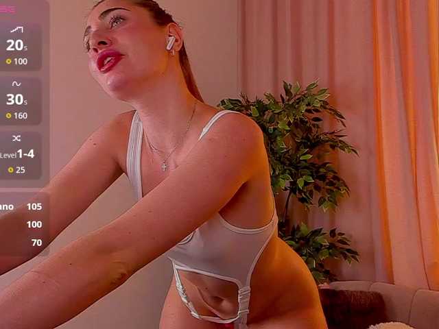RinaKlark live cam on BongaCams