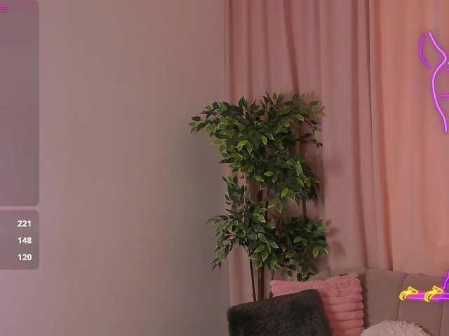 RinaKlark, en directo ahora en BongaCams