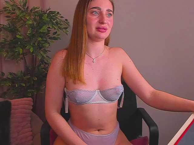 RinaKlark's BongaCams show and profile