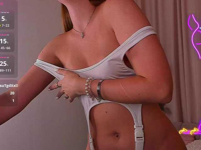 RinaKlark live cam on BongaCams