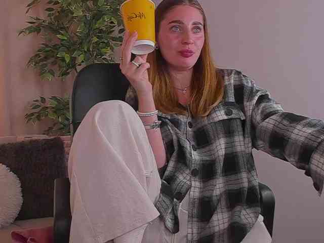 RinaKlark webcam