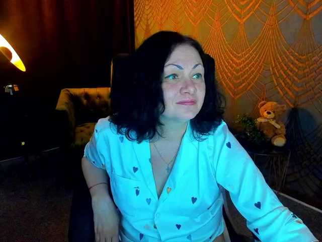 IrissMoon live cam on BongaCams