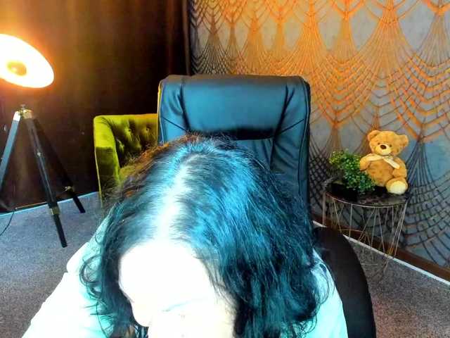 IrissMoon live cam
