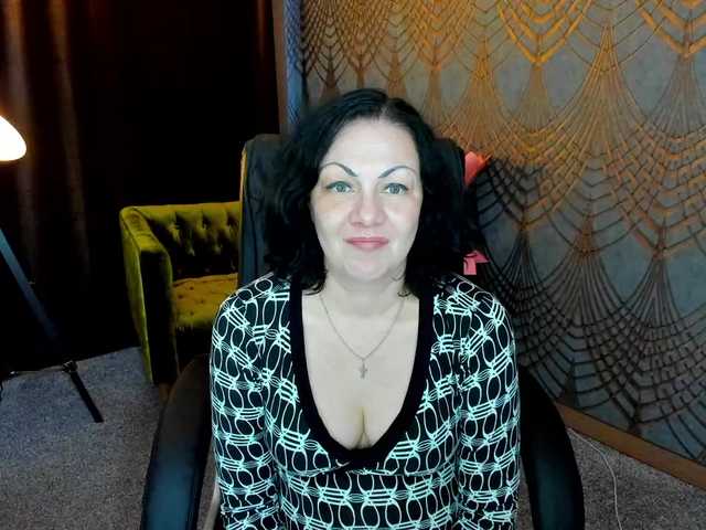 IrissMoon live cam on BongaCams