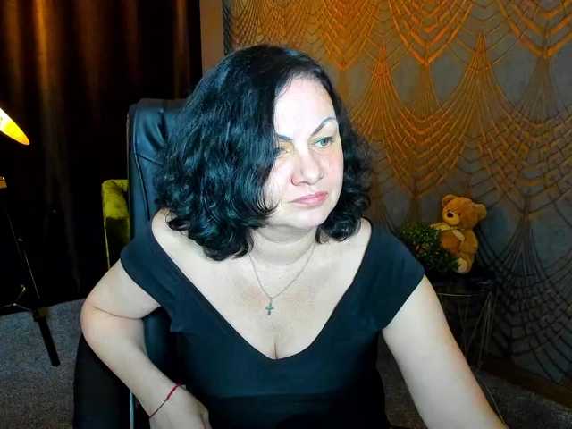 IrissMoon live cam on BongaCams