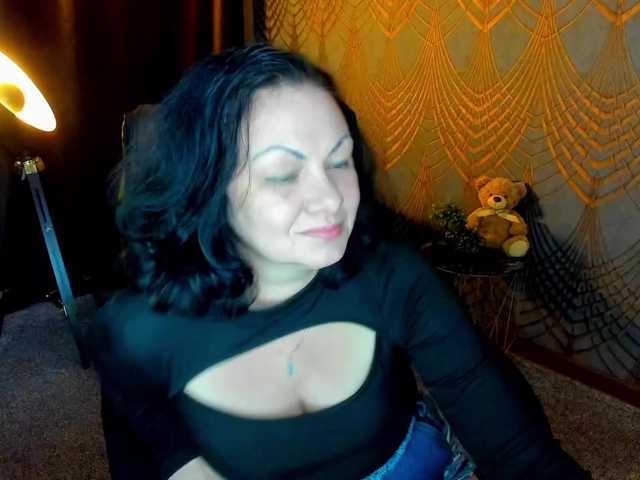 IrissMoon live cam on BongaCams