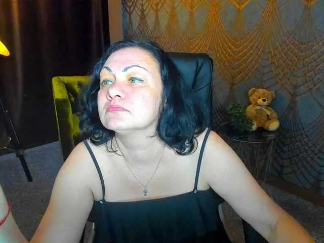 IrissMoon live cam on BongaCams