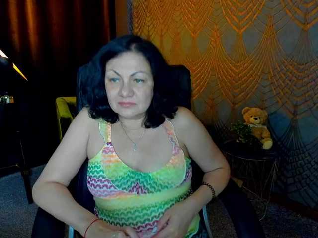 IrissMoon live cam on BongaCams