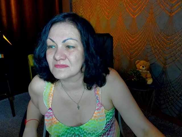 IrissMoon live webcam show