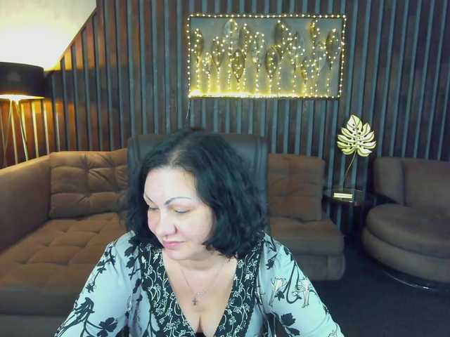 IrissMoon live cam on BongaCams