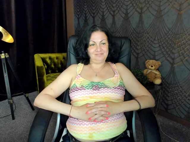 IrissMoon live cam on BongaCams