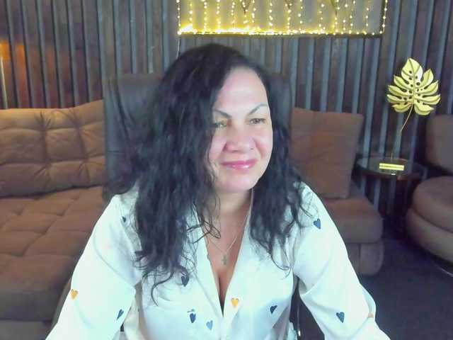 IrissMoon live cam on BongaCams