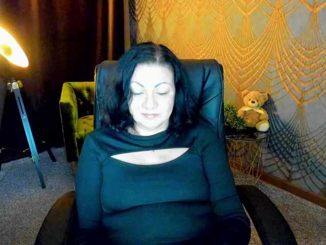 IrissMoon live cam on BongaCams