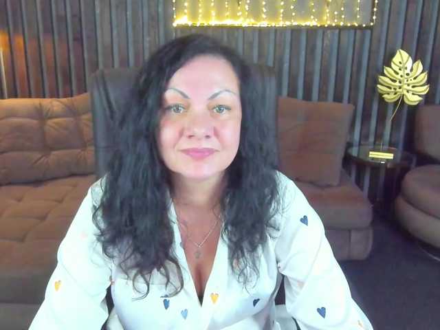 IrissMoon live cam on BongaCams
