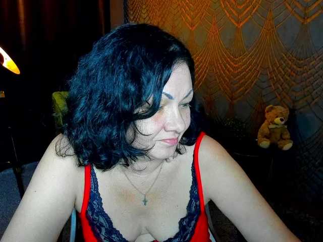 IrissMoon live cam on BongaCams