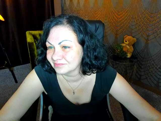 IrissMoon live cam on BongaCams